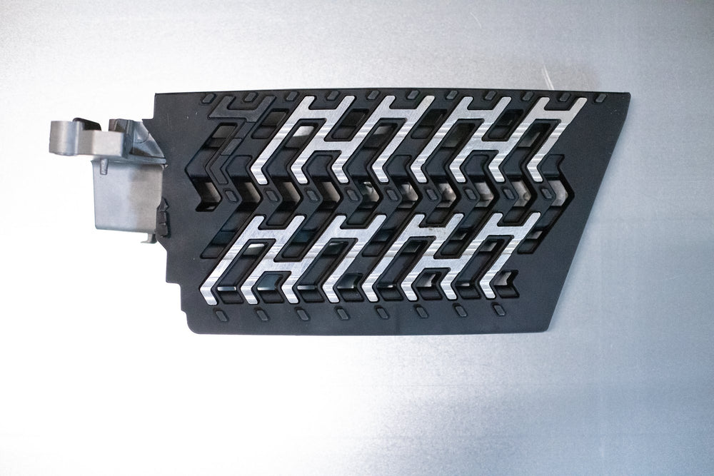 Staptredes bracket links Volvo