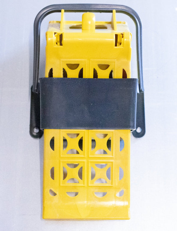 Wielblok/bandenklem plastic geel-zwart voor vrachtwagen/aanhanger